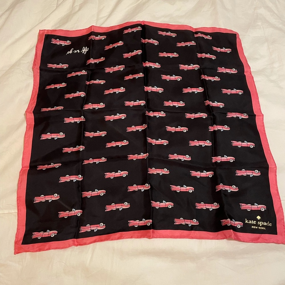 Kate Spade Square Neck Scarf in 100% Silk💖💖💖💖💖